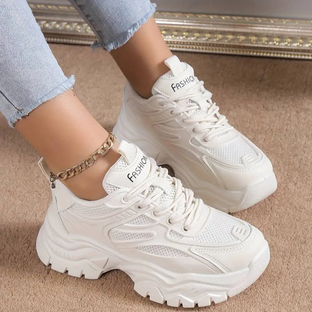 Bellarno Beyaz chunky platform sneakers, elitwalk pulse kadın şıklığı ile tasarlandı